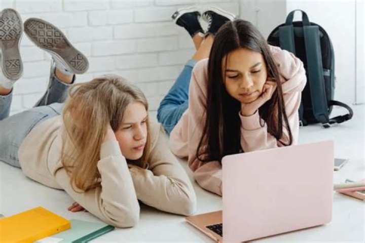 10 Common Mistakes Parents Make When Talking To ADHD Teens About Friendships | Caroline Maguire
