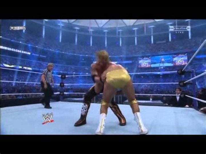 10 Greatest WWE retirement matches of all time