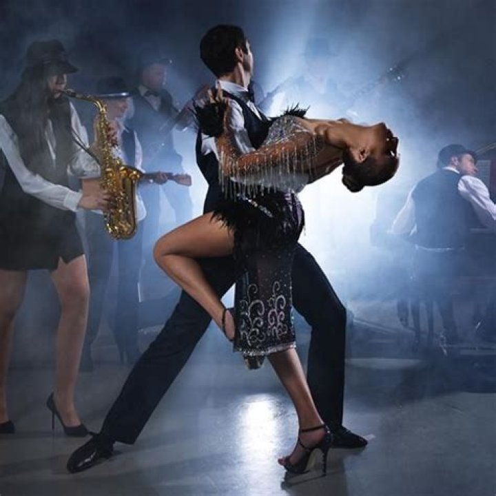 10 Most Romantic Dances Of All Time — From Ballroom To Salsa