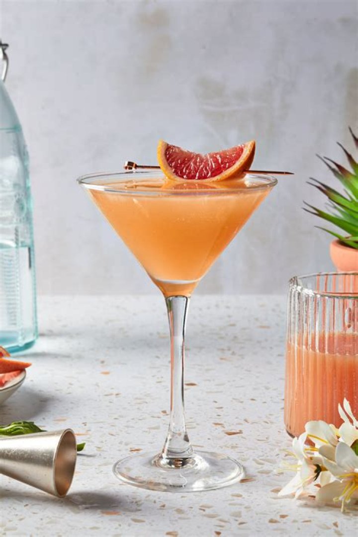 11 Astounding Facts About Thai Basil Grapefruit Martini