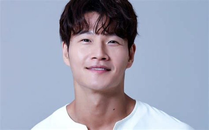 12 Astonishing Facts About Kim Jong-kook