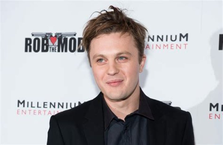 12 Mind-blowing Facts About Michael Pitt
