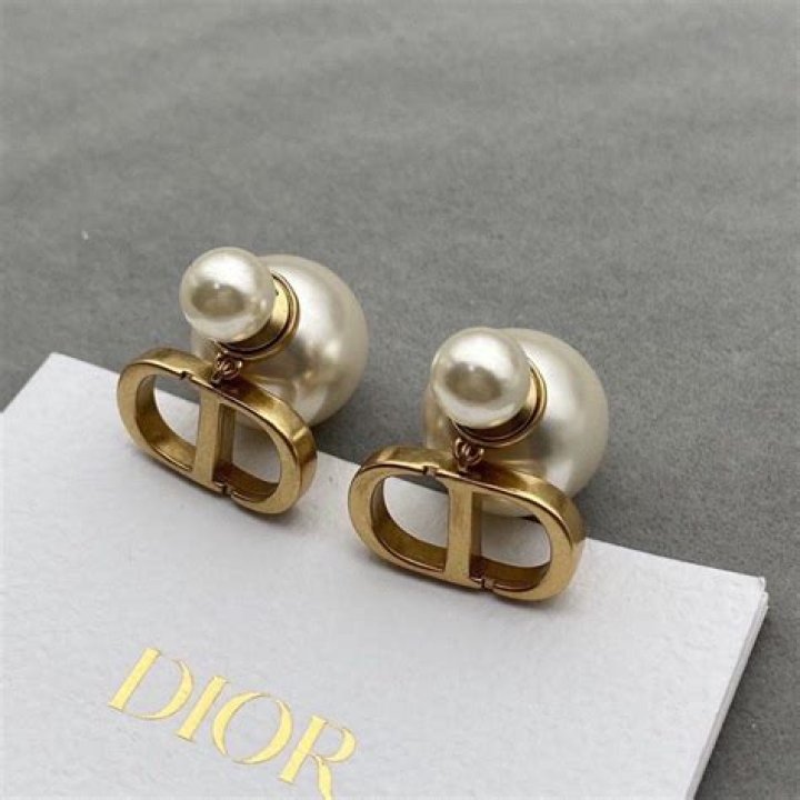 14 Facts About Dior - Facts.net