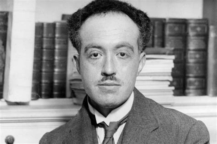 14 Fascinating Facts About Louis De Broglie