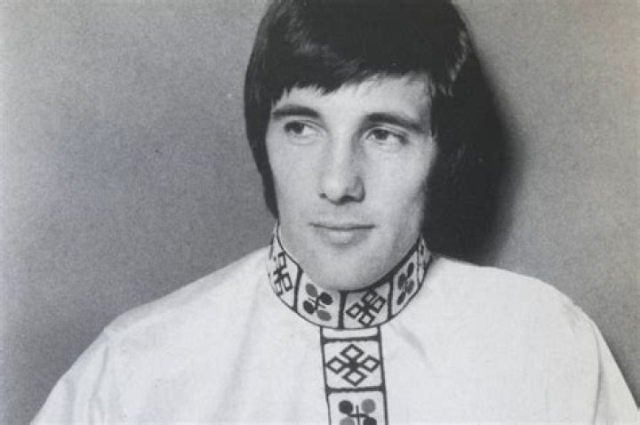 15 Enigmatic Facts About Mick Avory