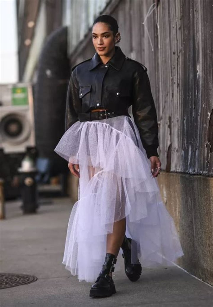 15 Stylish Ideas on What to Wear with a Tulle Skirt