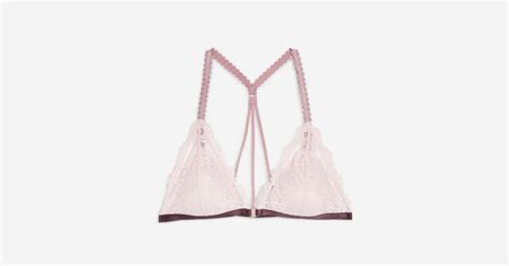 17 Best Bras & Bralettes For Backless Dresses