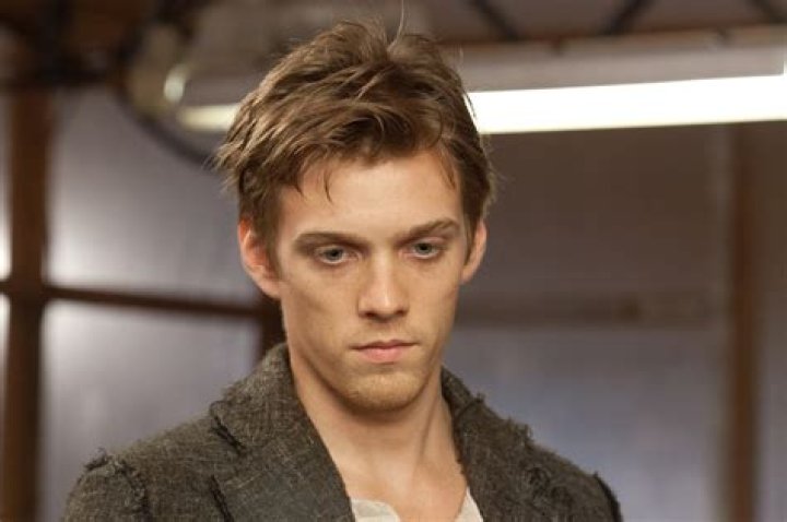 18 Captivating Facts About Jake Abel