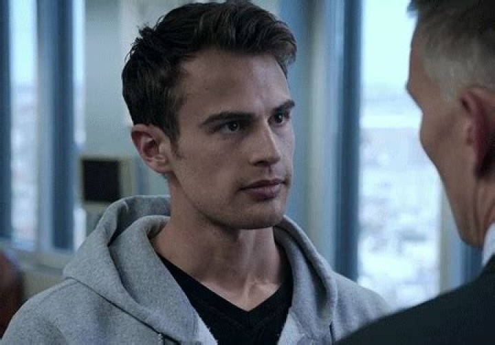21 Reasons 'Insurgent's Theo James Is Our New Man Crush