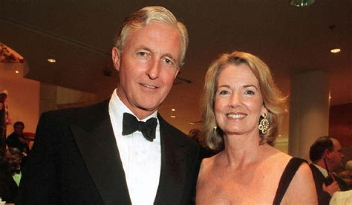 24 Mind-blowing Facts About Hilary Weston