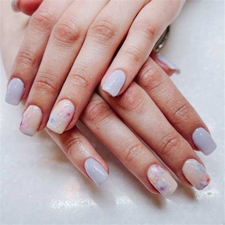 28 Milky Pastel Nail Ideas