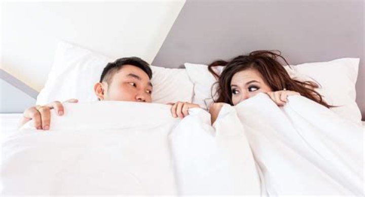 4 Signs He'll Be Good In Bed