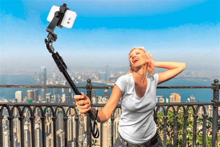 6 Best Selfie Stick - Facts.net