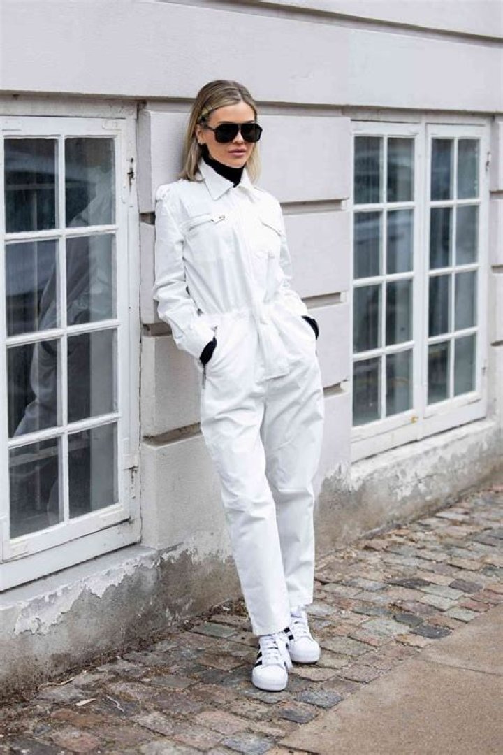6 Shoes to Wear With a Jumpsuit