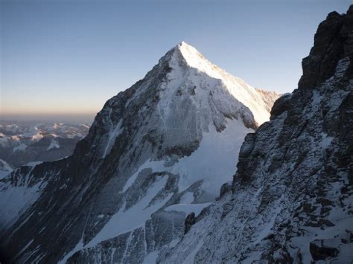 8 Astonishing Facts About Mount Lhotse