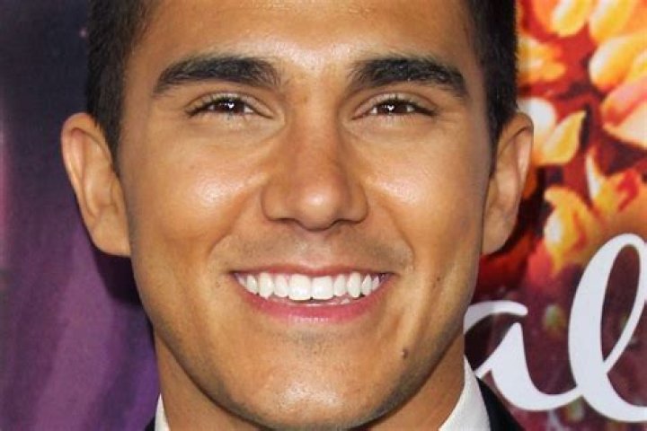 8 Astounding Facts About Carlos Pena, Jr.