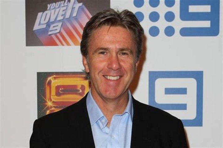 9 Surprising Facts About Glenn Robbins