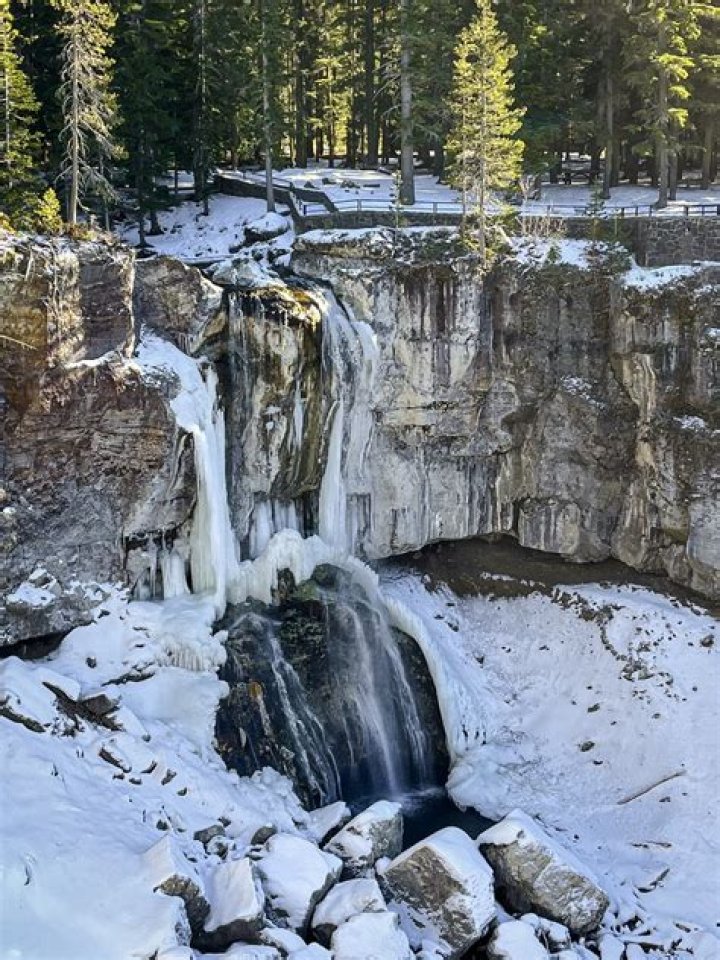 9 Surprising Facts About Paulina Creek