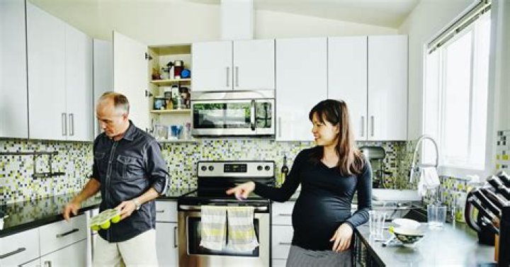 A Chore Audit Is The Key to Splitting Housework More Equitably