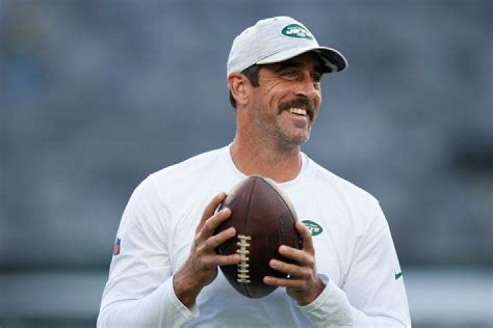 Aaron Rodgers responds to fans calling him 