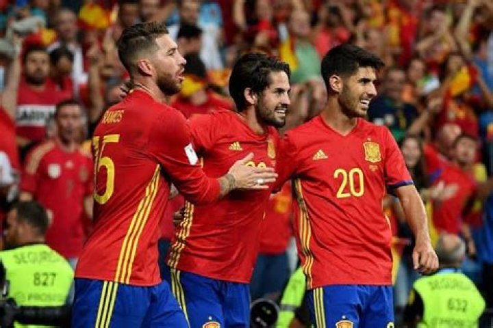 Adama Traore included in both Mali and Spain squads, international future set to be decided