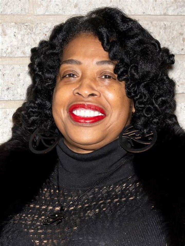 Adele Givens