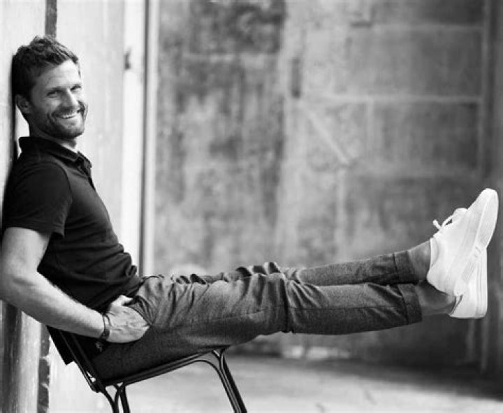 Alexis Michalik se dévoile sur sa vie privée et sa vie de couple