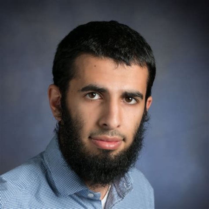 معنى اسم على Ali في معجم معاني الأسماء