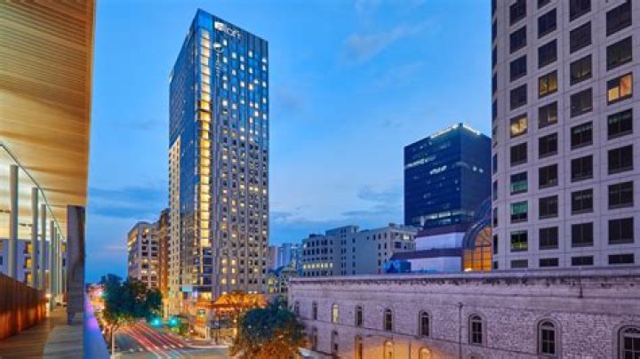 Aloft and Element Austin Downtown Hotel Review, Texas