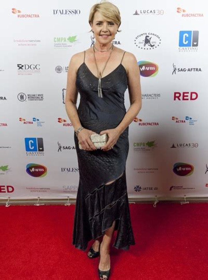Amanda Tapping Height, Weight, Age, Body Stats