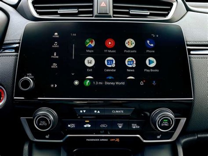 Android Auto saved my 1,200-mile solo driving trip — and my sanity