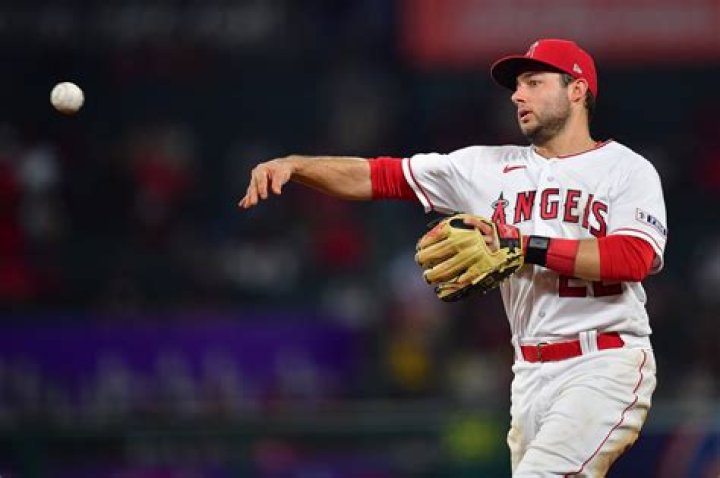 Angels trade Max Stassi and David Fletcher to Braves for 2 minor leaguers