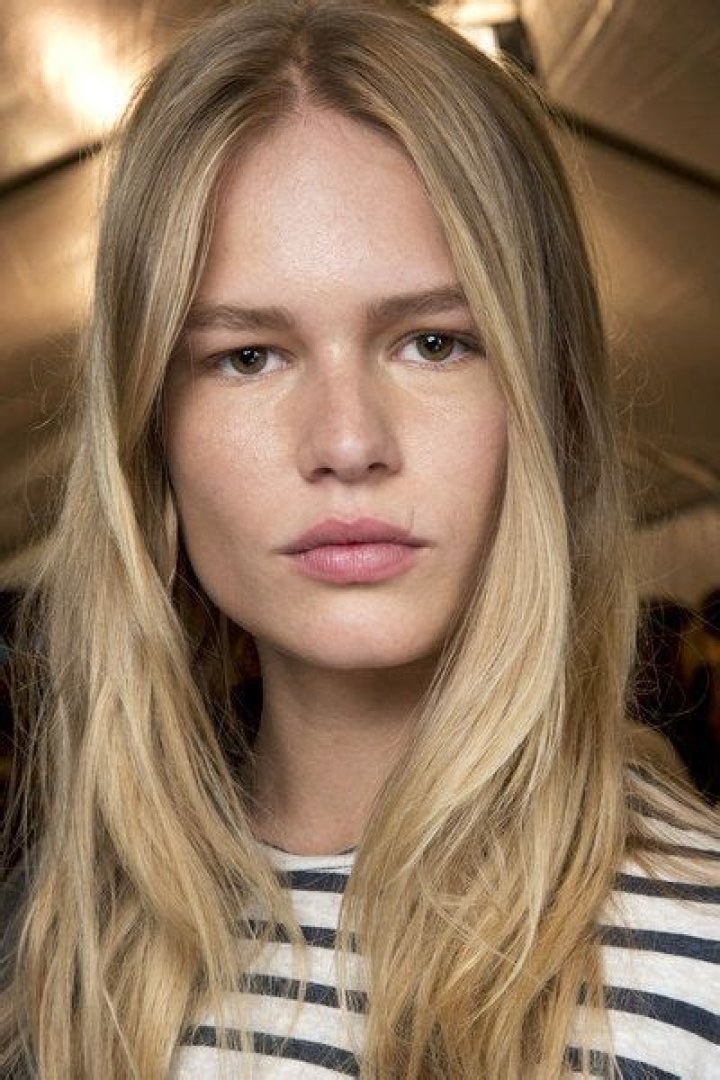 Anna Ewers Biography, Wiki, Age, Height, Family, Net Worth