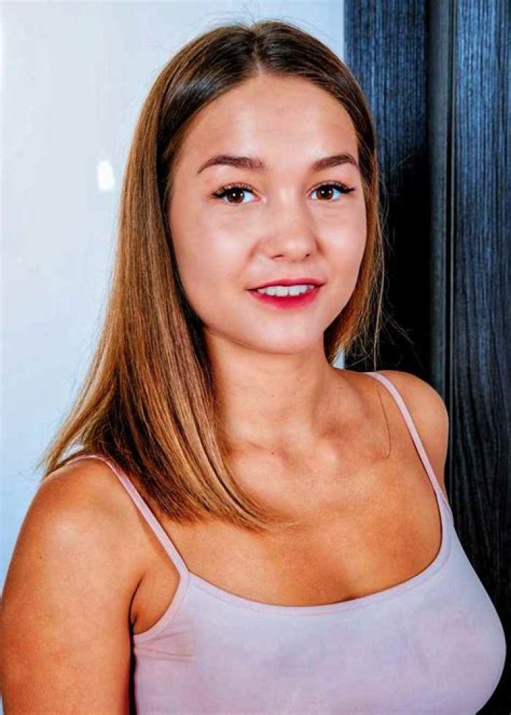 Anna Grace Biography, Age, Height, Boyfriend, Net Worth