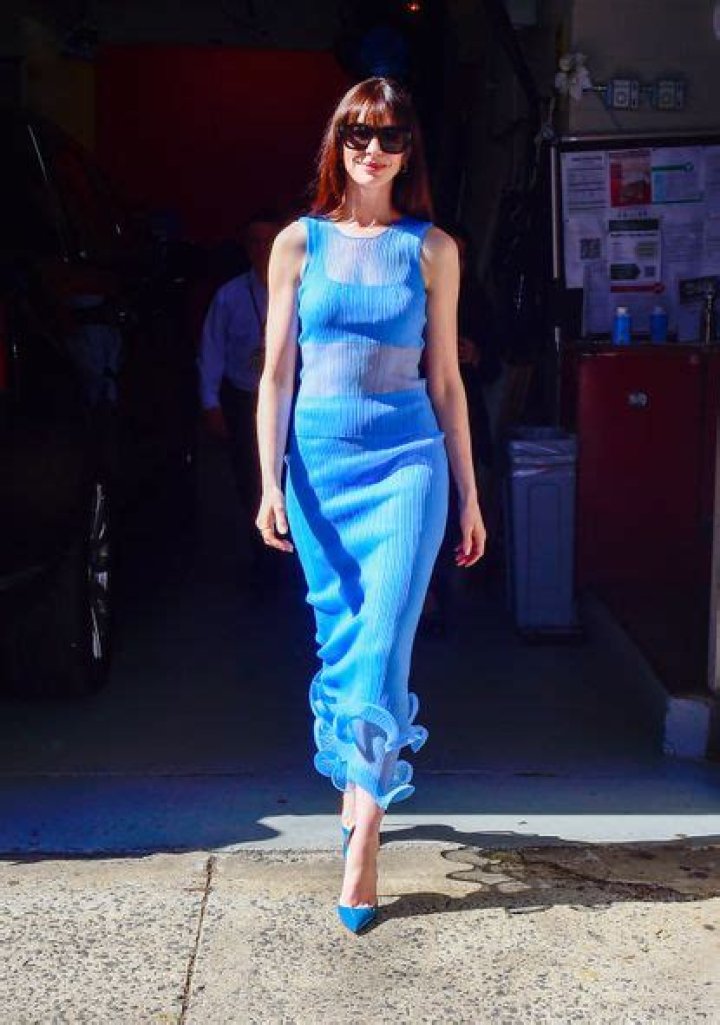 Anne Hathaway Stuns in a Minidress and Platforms at the 'The Idea of You' Premiere