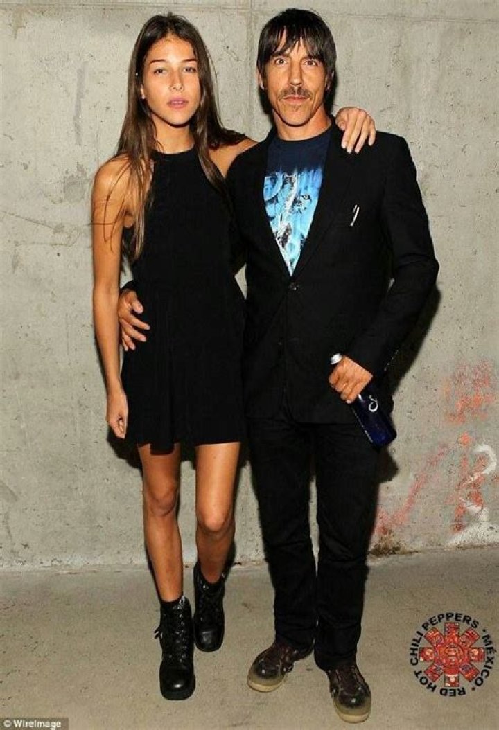 Anthony Kiedis And Girlfriend: A Deep Dive Into His Relationships