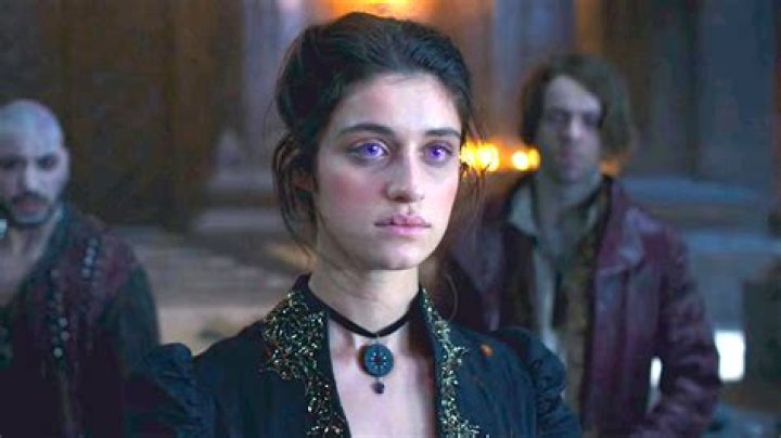 Anya Chalotra : Yennefer dans la série Netflix The Witcher, mais qui est-elle vraiment ?