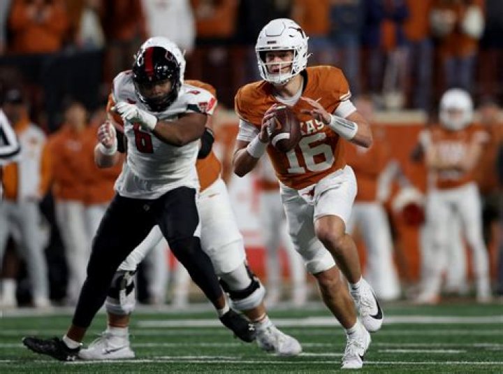 Arch Manning makes anticipated debut vs. Texas Tech: How the Texas QB performed