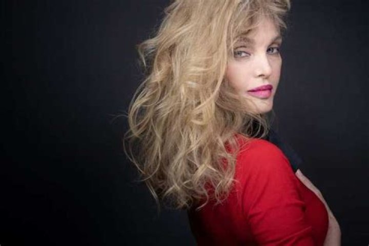 Arielle Dombasle : qui était Paul Albou, son premier mari ?
