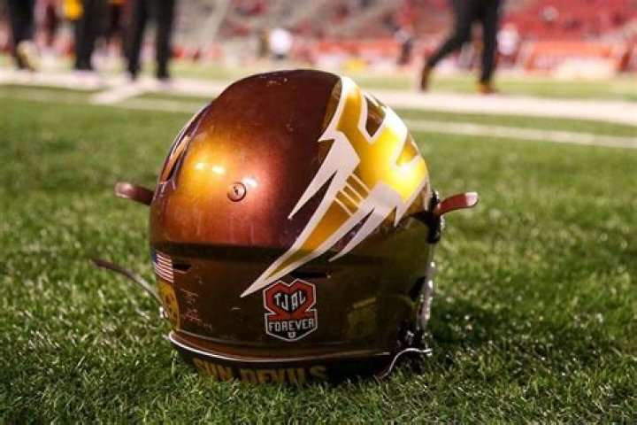 Arizona State lands first commitment of 2023 recruiting class in QB Israel Carter