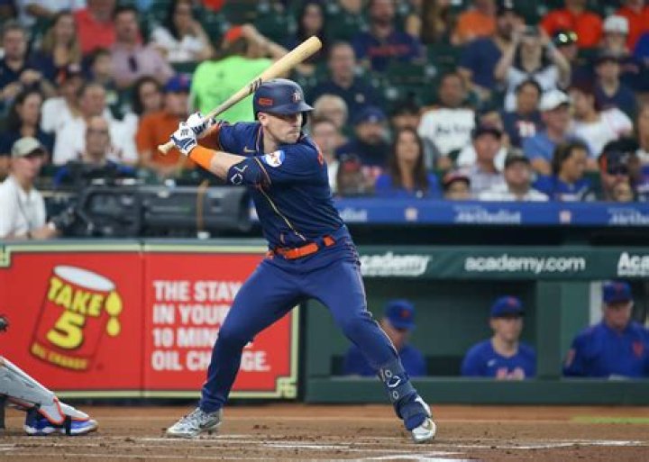Astros get ‘beat up pretty good’ as losing streak hits 5, division deficit grows