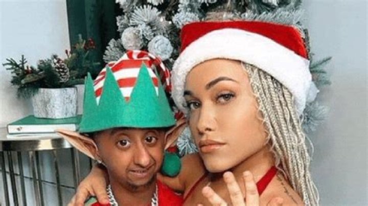 Baby Alien christmas video viral on Network