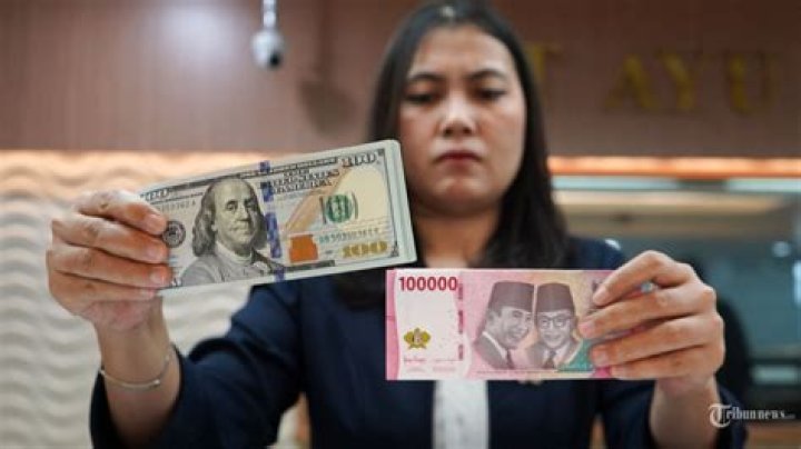 Bank Indonesia: Rupiah Performs Better against Dollar Compared to India, Philippines, Thailand