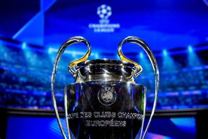 Barcelona held but go through to Champions League final
