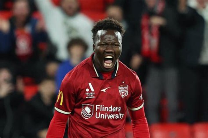 Bayern Munich sign Nestory Irankunda, 17, from Adelaide United