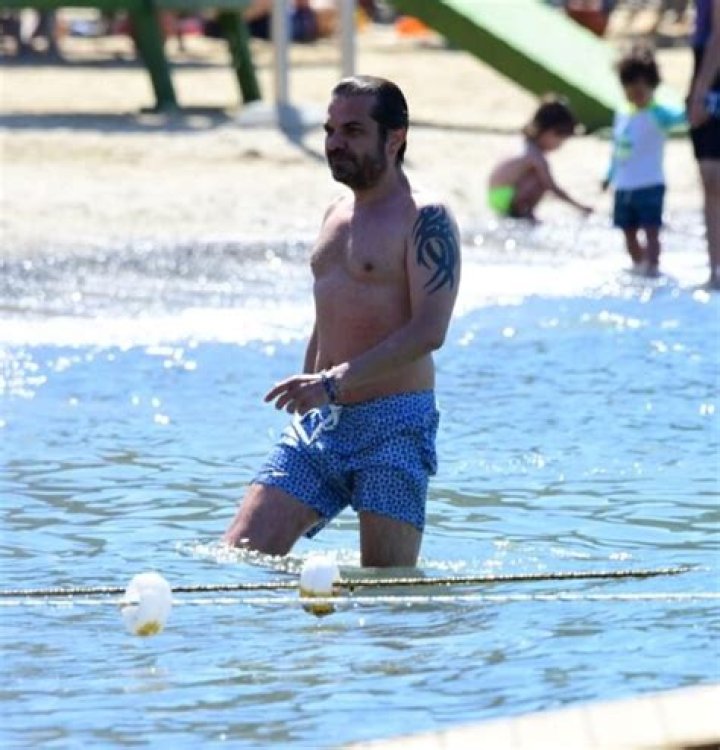 Beren Saat Steals the Spotlight in Black Swimsuit With Husband Kenan Doğulu in Bodrum (Pictures)