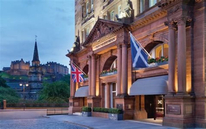 Best hotels near Edinburgh Castle
