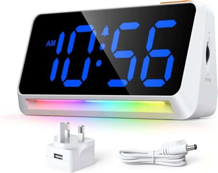 Best Loud Alarm Clocks To Wake You Up After The Daylight Savings Time Change