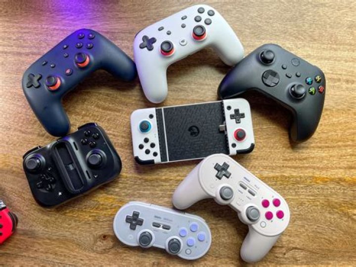 Best mobile game controllers for Samsung Galaxy phones 2022