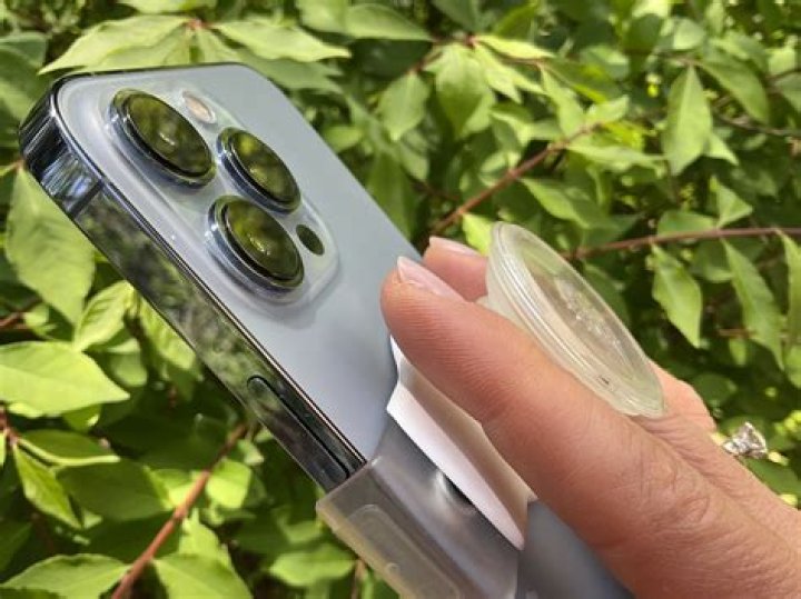 Best phone grips for students 2022